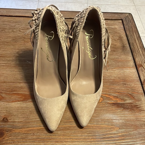 Nasty Gal #60492 Privileged shoes - Picture 9 of 15